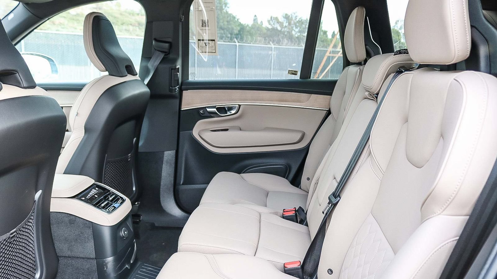 New 2026 Volvo XC90 T8 Plus AWD/4WD image 19