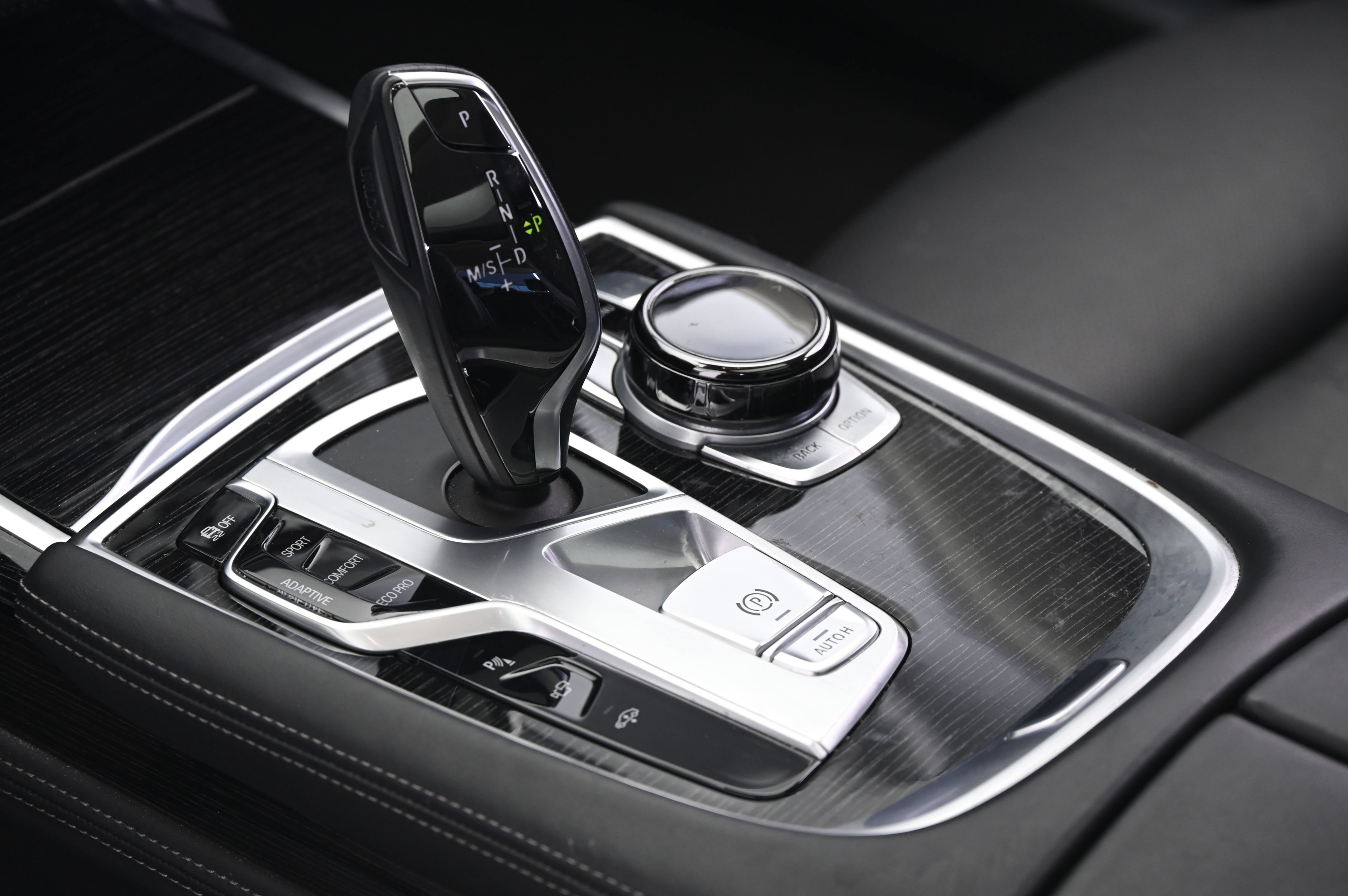 Used 2018 BMW 750i xDrive AWD/4WD image 34