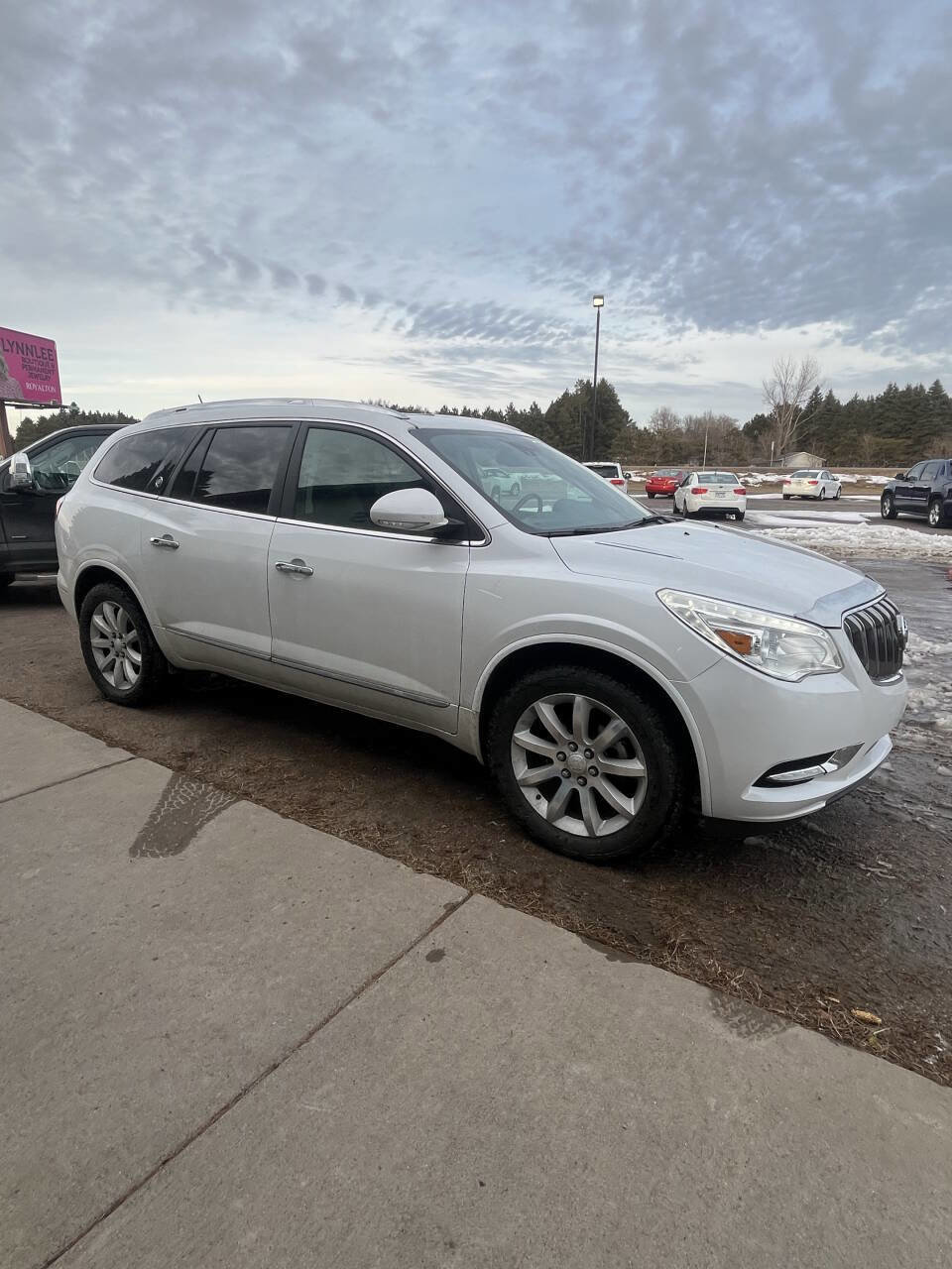 Used 2017 Buick Enclave Premium w/ Experience Buick Package image 1