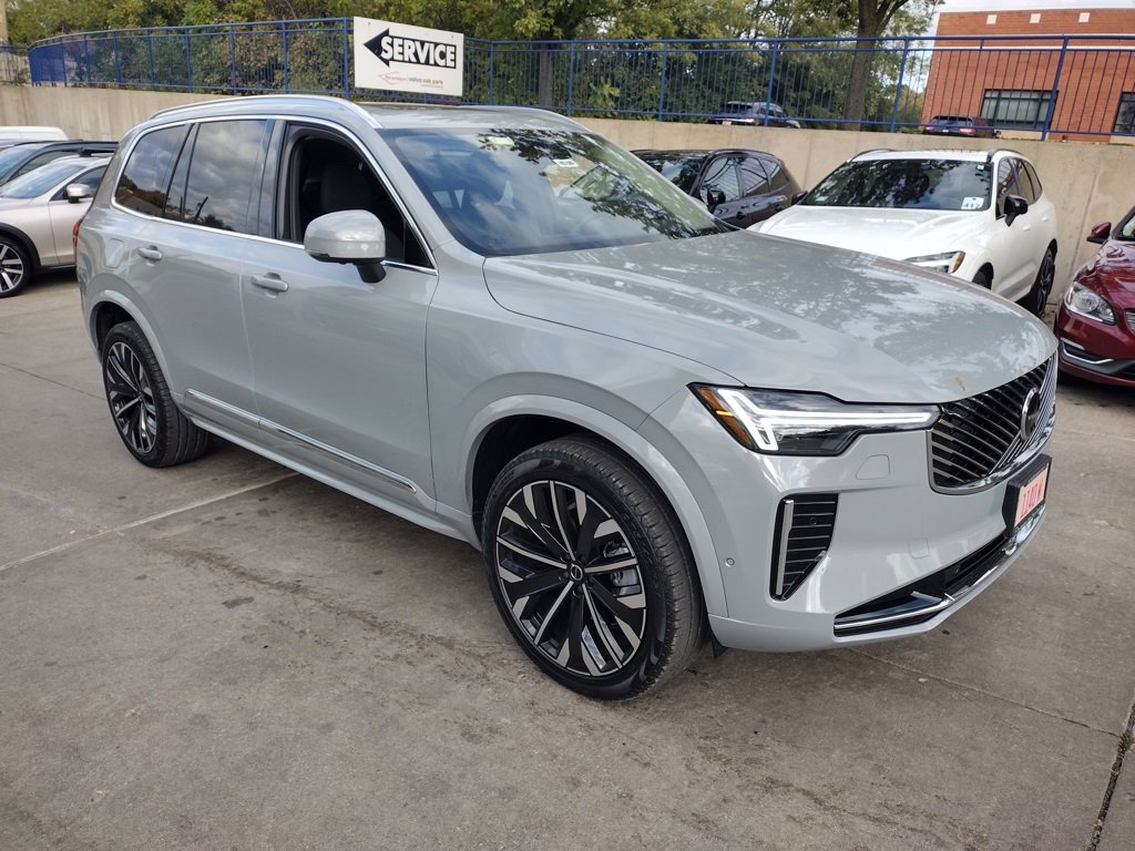 New 2026 Volvo XC90 B6 Plus w/ Protection Package Premier image 3