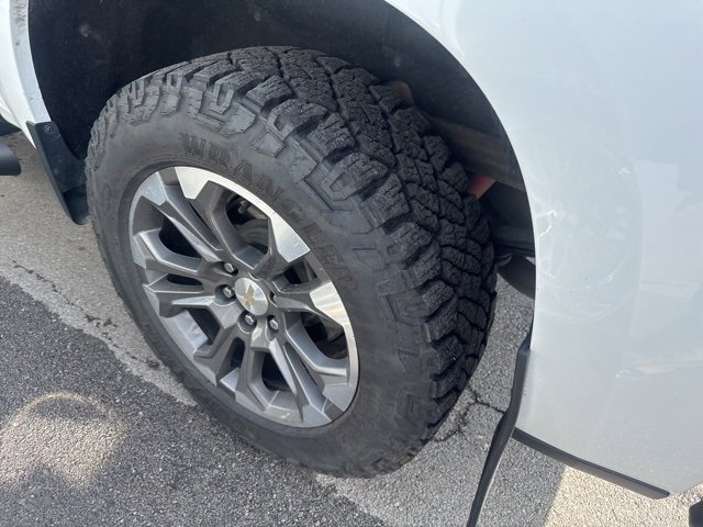 Used 2023 Chevrolet Silverado 1500 RST w/ Z71 Off-Road Package image 7