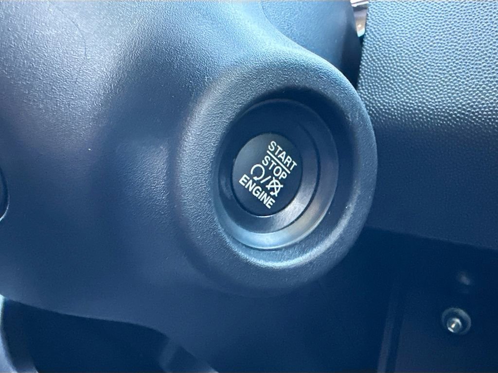 Used 2026 RAM ProMaster 2500 w/ Convenience Group FWD image 17
