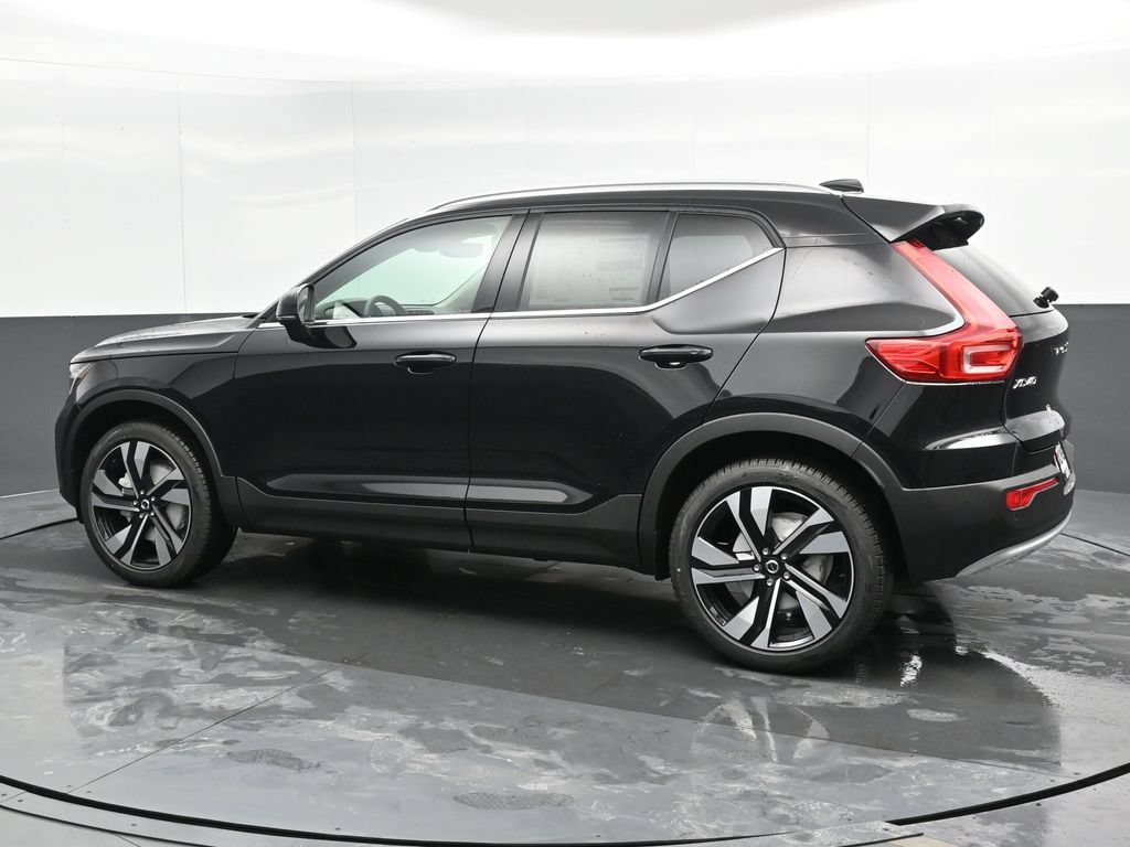 Used 2025 Volvo XC40 B5 Ultra w/ Climate Package AWD/4WD image 10