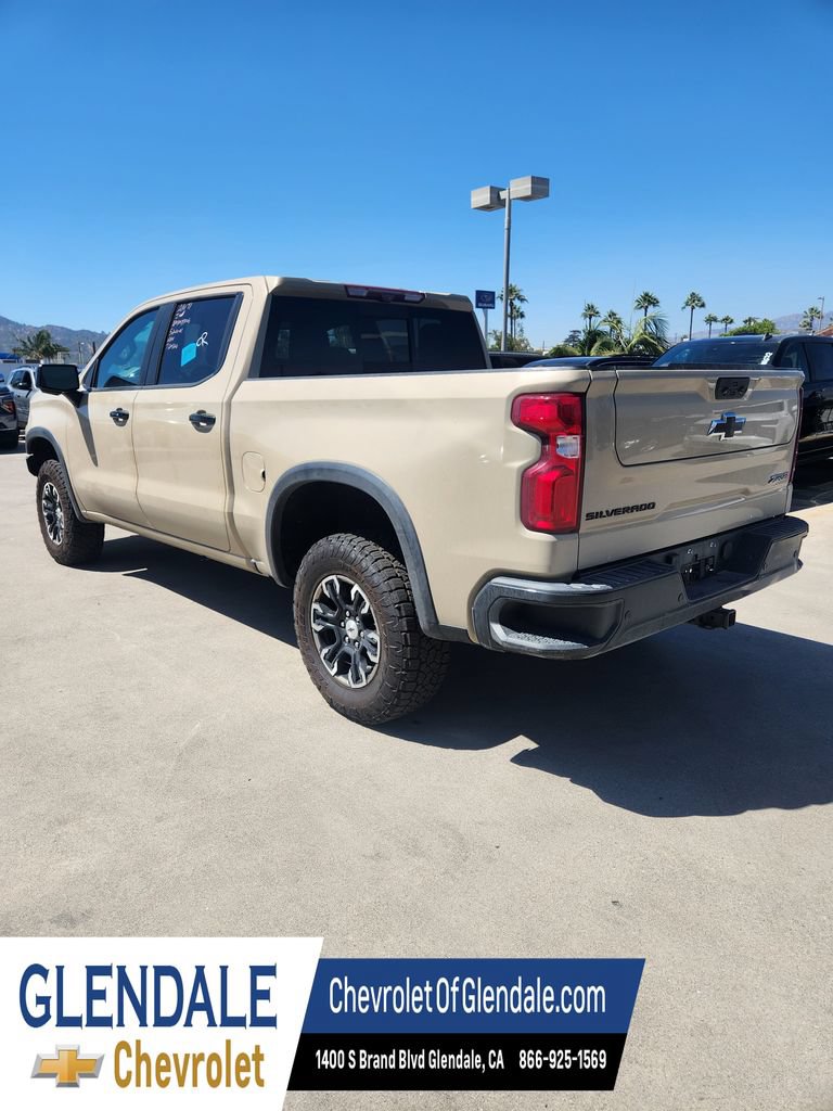 Used 2022 Chevrolet Silverado 1500 ZR2 w/ Technology Package AWD/4WD image 3