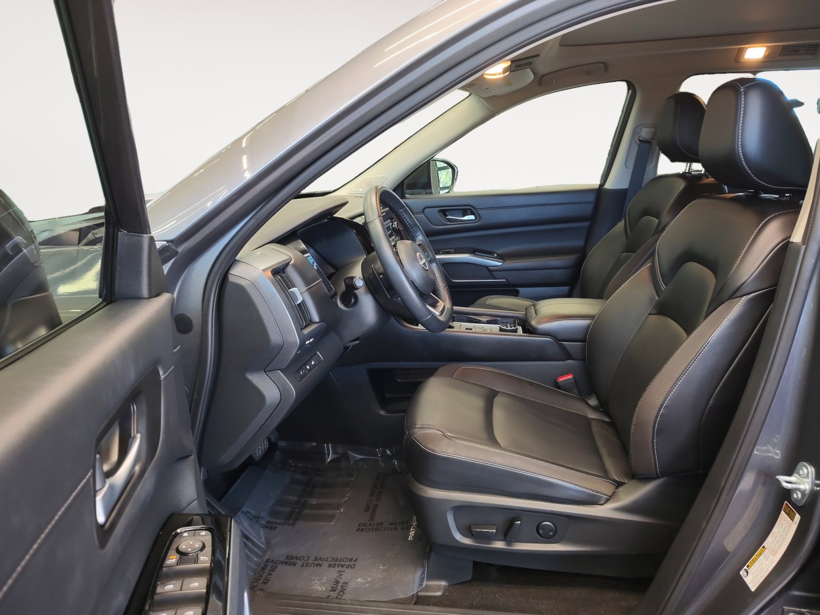 Used 2024 Nissan Pathfinder SL w/ SL Premium Package AWD/4WD image 27