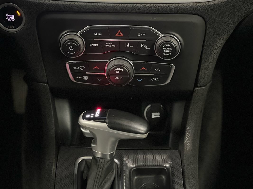 Used 2018 Dodge Charger R/T Scat Pack w/ Dynamics Package RWD image 36
