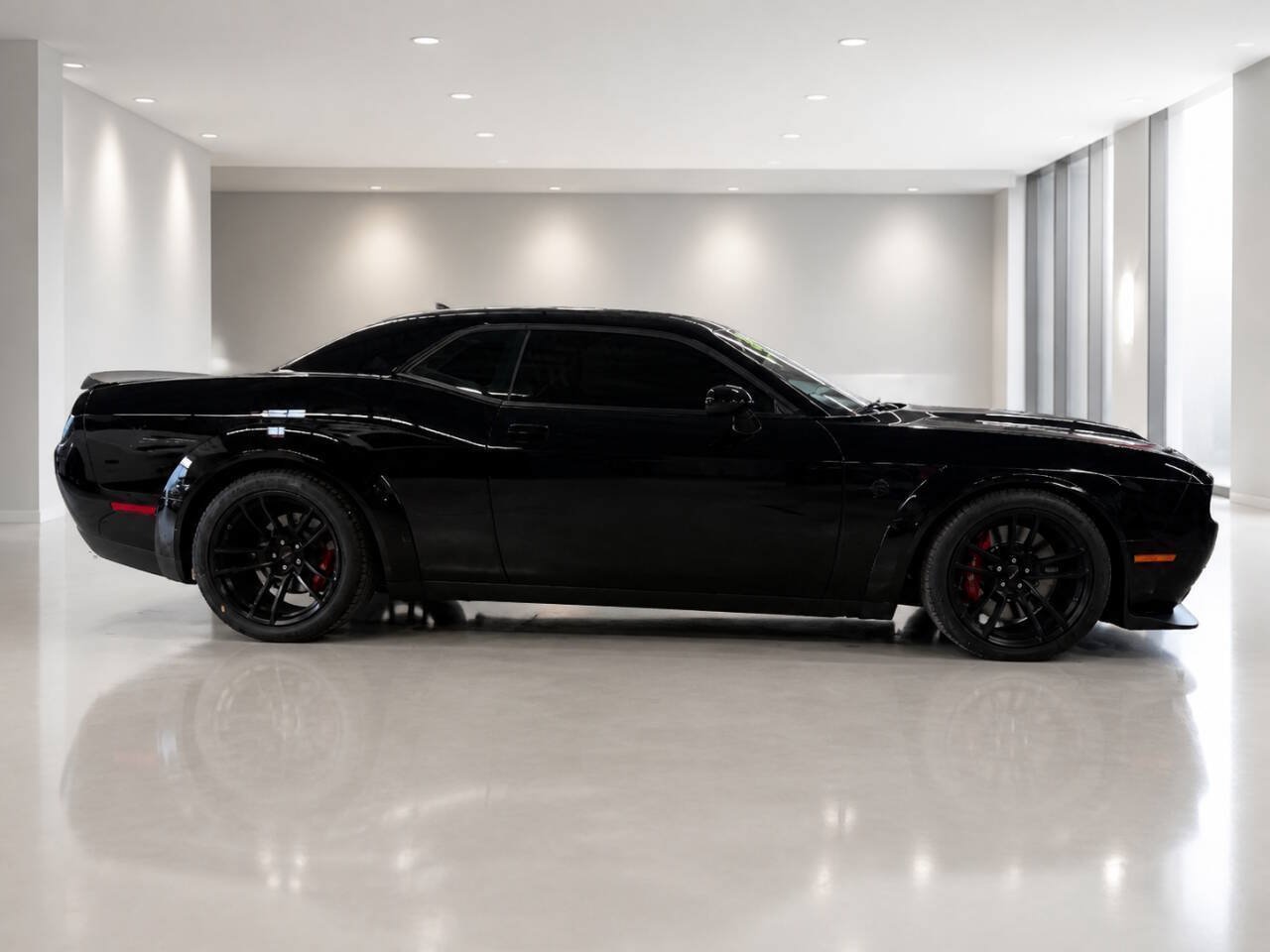 Used 2020 Dodge Challenger SRT Hellcat Redeye RWD image 6