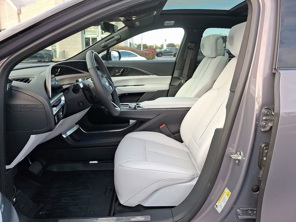 New 2026 Cadillac Lyriq Premium Luxury image 6