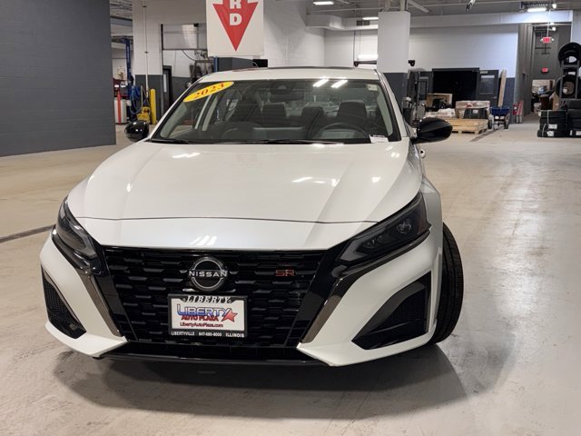 Used 2023 Nissan Altima 2.5 SR w/ SR Premium Package image 32