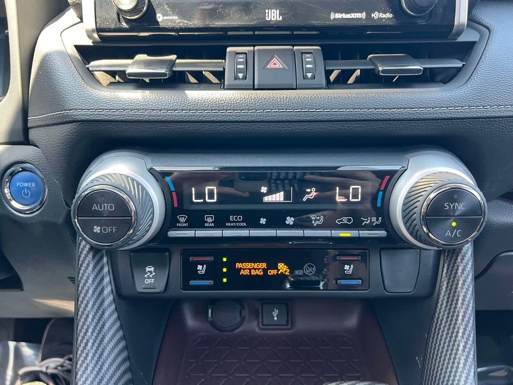 Used 2020 Toyota RAV4 Limited w/ Limited Grade Weather Package AWD/4WD image 31