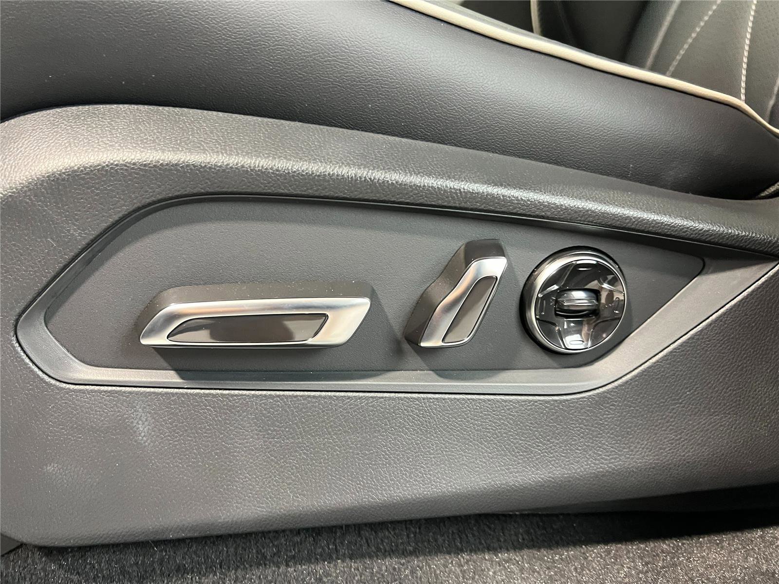 New 2026 Acura MDX SH-AWD w/ Advance Package image 14