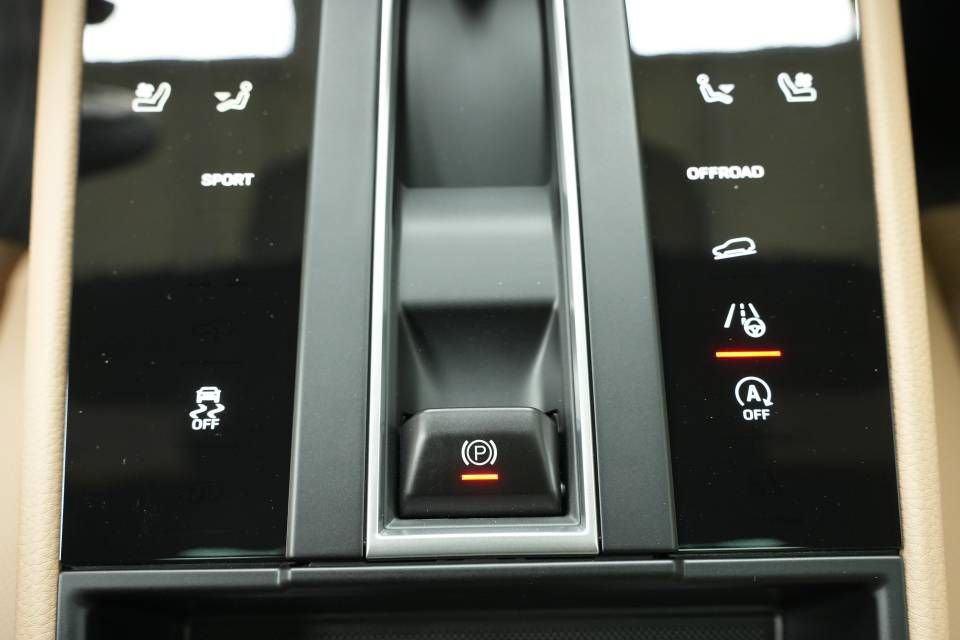 New 2026 Porsche Macan AWD/4WD image 22