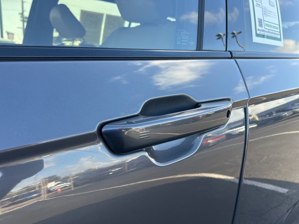 Certified 2023 Jeep Grand Cherokee L Limited w/ Luxury Tech Group II image 20