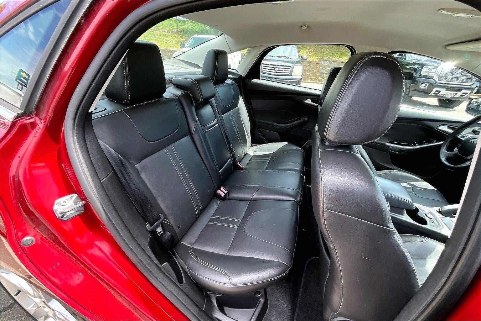 Used 2013 Ford Focus Titanium w/ Titanium Handling Pkg FWD image 21