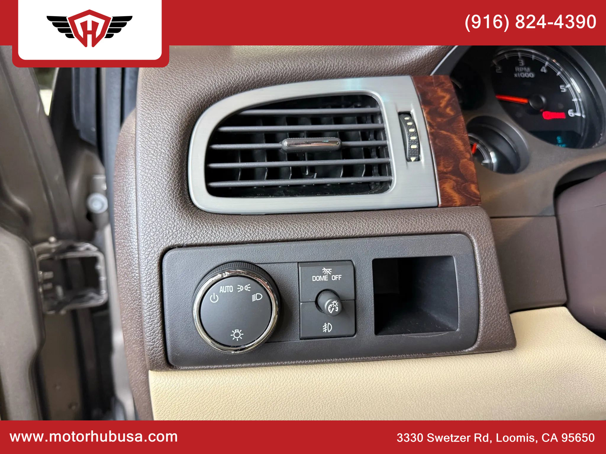 Used 2011 GMC Yukon Denali image 37