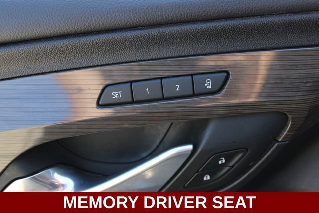 Used 2024 GMC Terrain Denali w/ Denali Premium Package AWD/4WD image 4