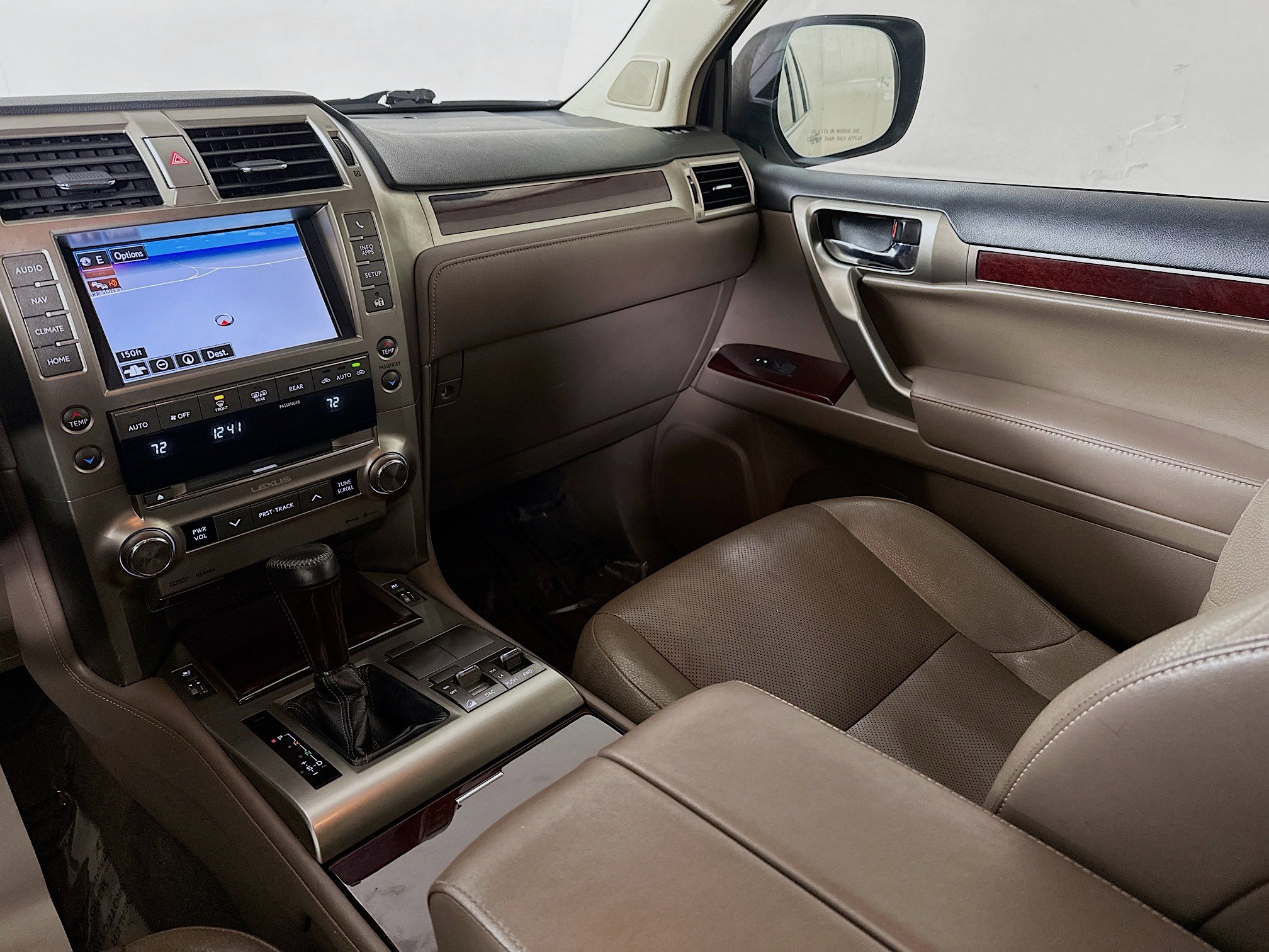 Used 2018 Lexus GX 460 Premium w/ Premium Package image 23