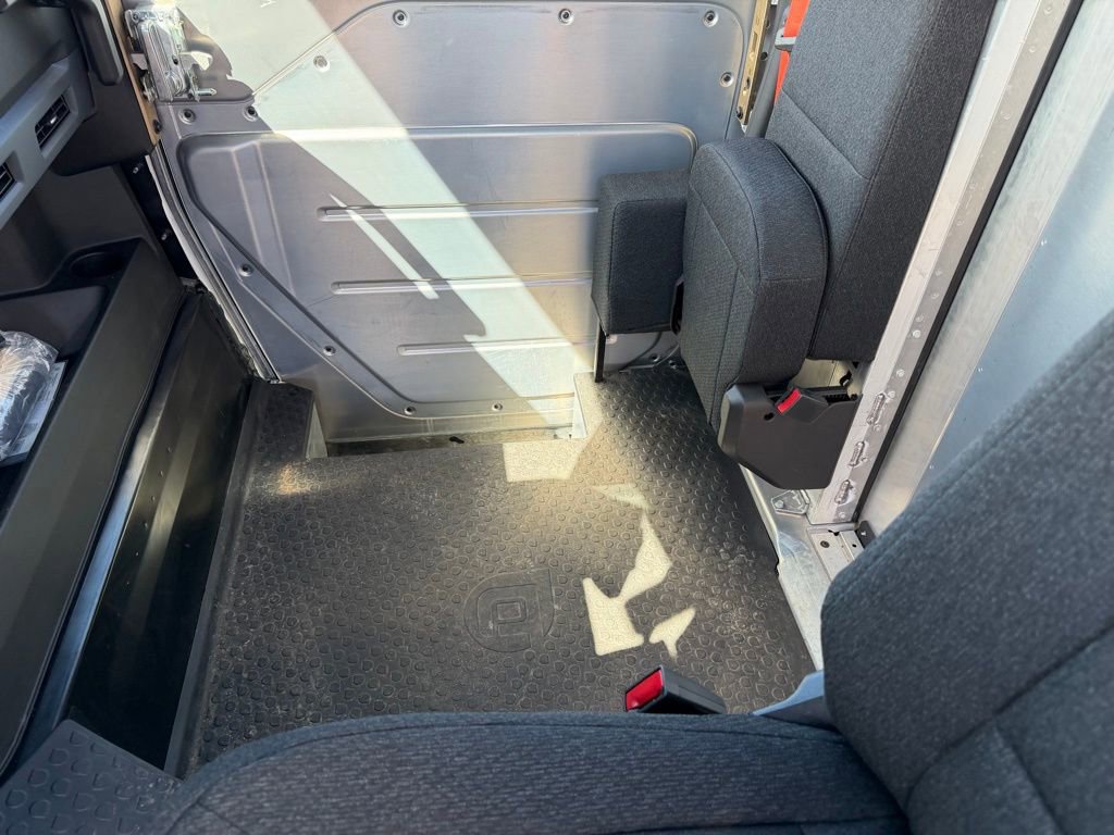 Used 2024 Chevrolet Brightdrop 600 w/ Commercial Equipment Package AWD/4WD image 13