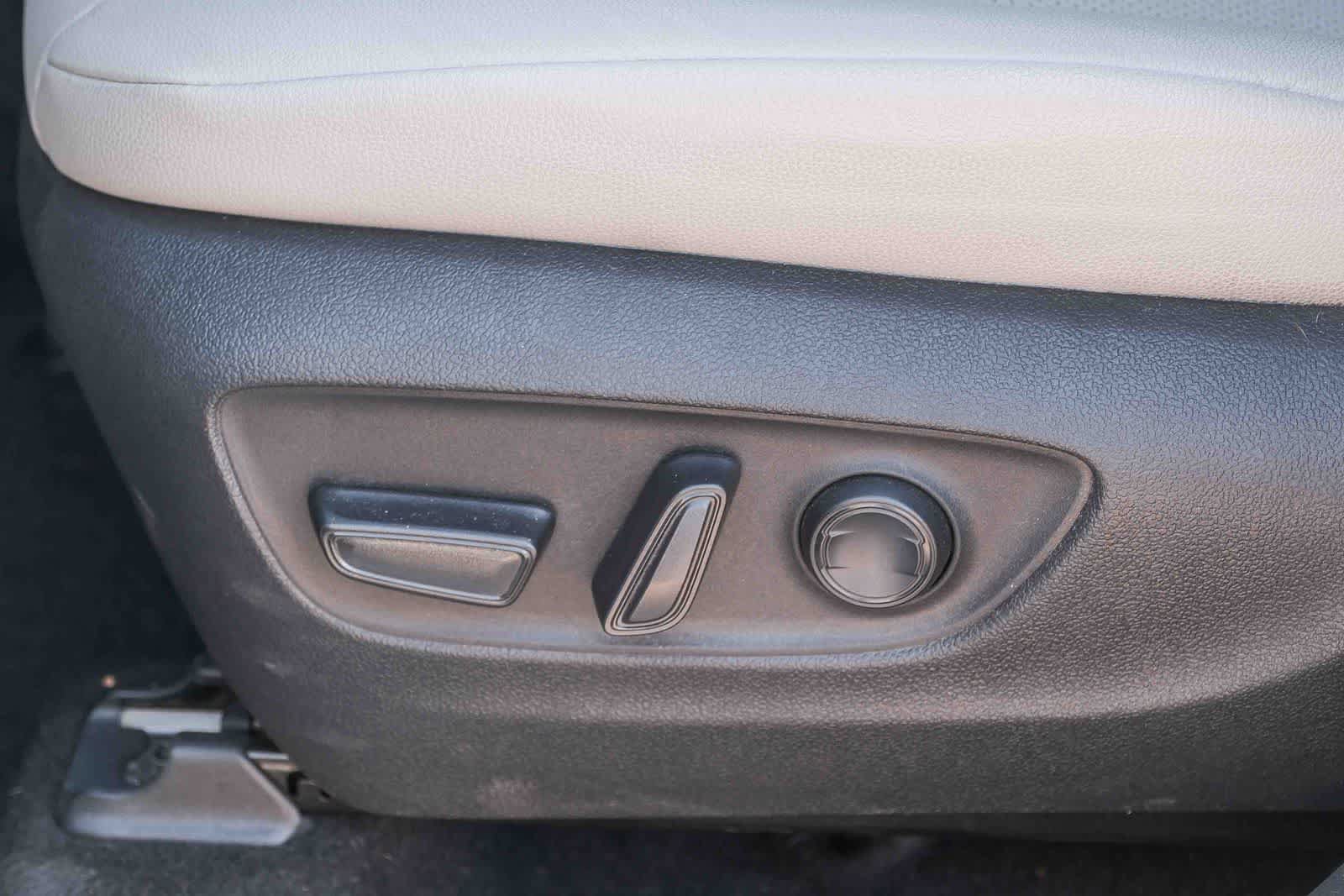 Certified 2024 Toyota Grand Highlander FWD image 25