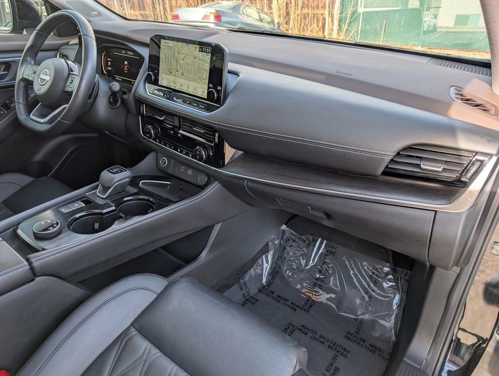 Used 2023 Nissan Rogue Platinum w/ Platinum Premium Package image 21