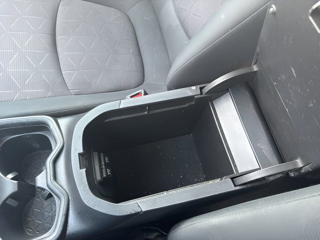 Used 2019 Toyota RAV4 XLE w/ Convenience Package AWD/4WD image 24