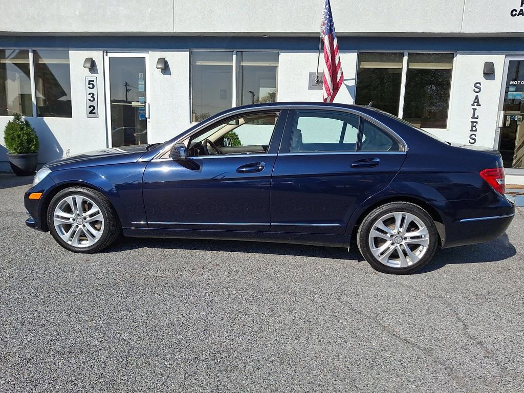Used 2013 Mercedes-Benz C 250 Sedan image 7