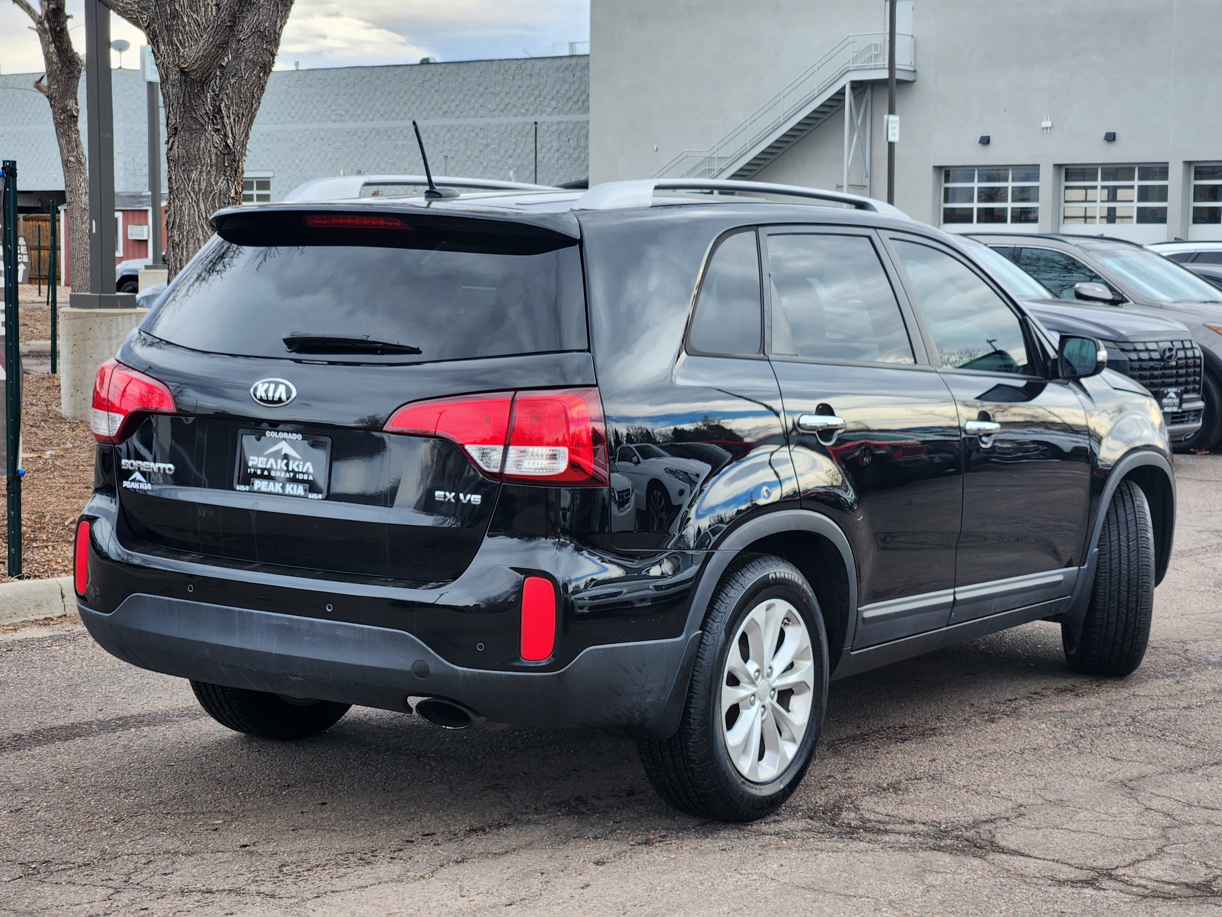 Used 2015 Kia Sorento EX image 3