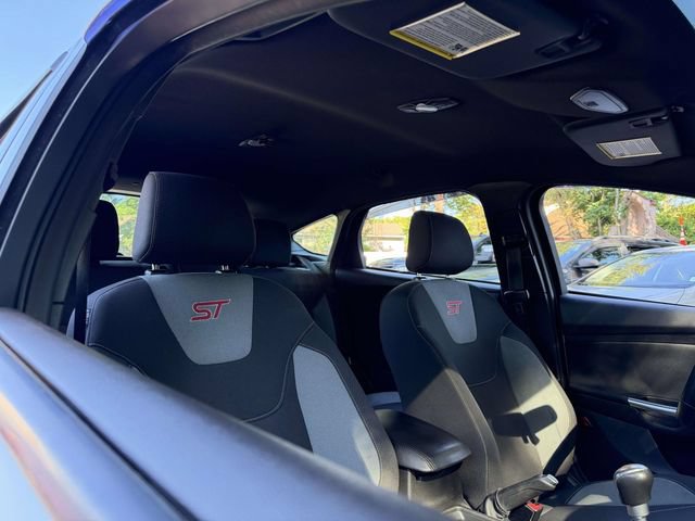 Used 2015 Ford Focus ST FWD image 11