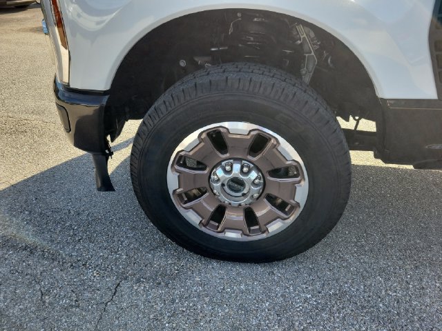 Certified 2024 Ford F350 King Ranch w/ FX4 Off-Road Package AWD/4WD image 13