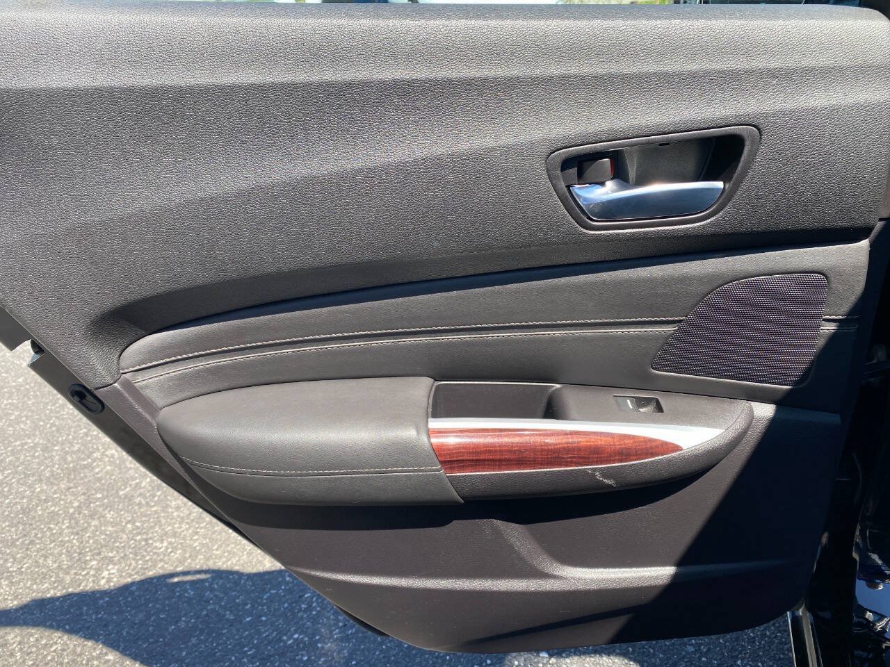Used 2015 Acura TLX w/ Technology Package FWD image 25