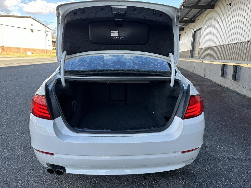 Used 2013 BMW 528i xDrive Sedan AWD/4WD image 25