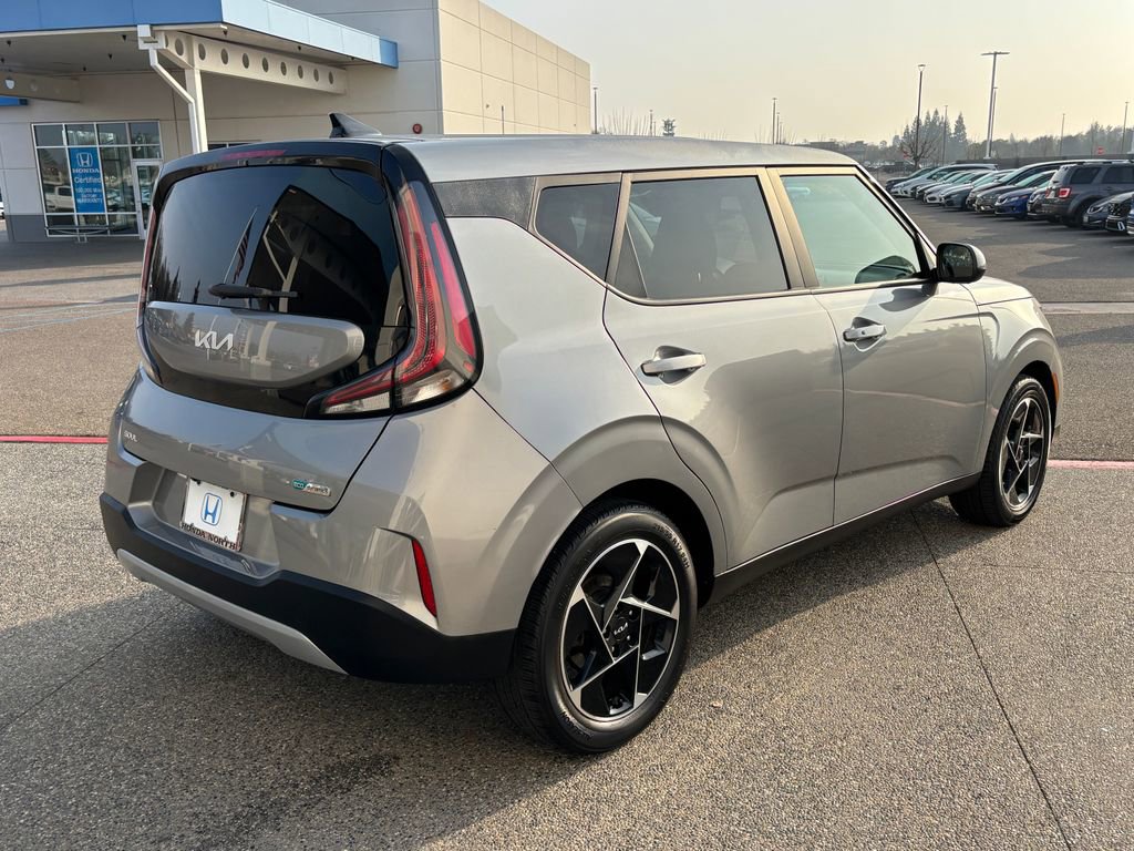 Used 2023 Kia Soul EX image 5