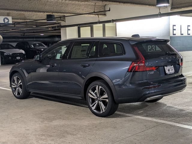 New 2026 Volvo V60 B5 Cross Country Plus w/ Climate Package AWD/4WD image 5