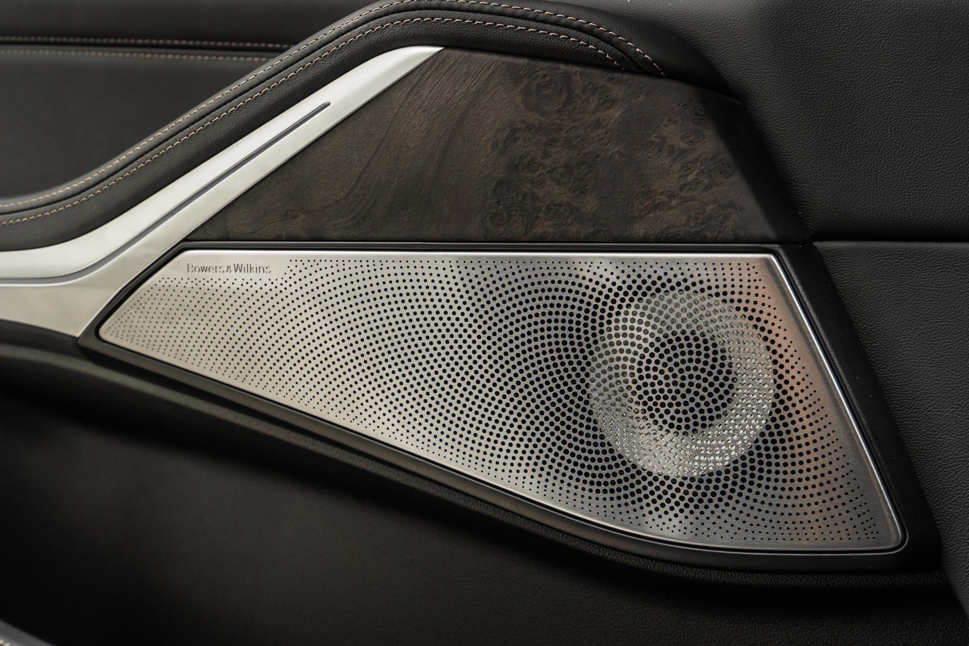 Used 2025 BMW X7 M60i image 30