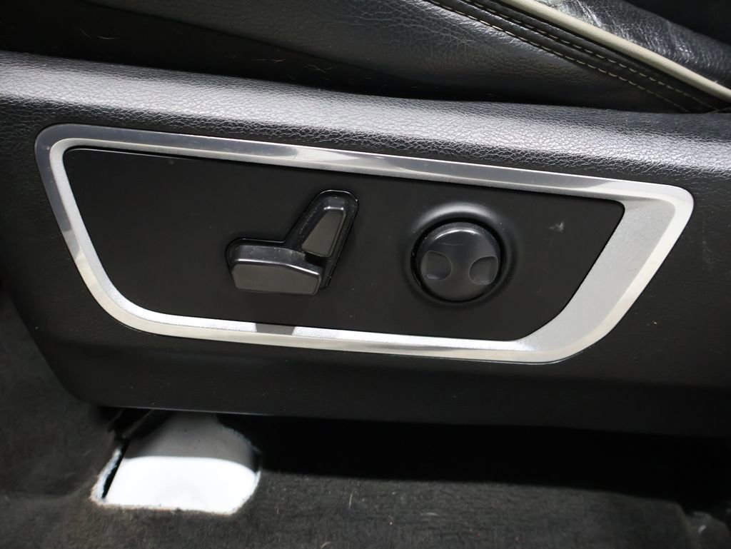 Used 2024 RAM 1500 Laramie image 14