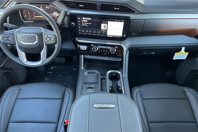 New 2026 GMC Sierra 2500 Denali w/ Denali Reserve Package image 15