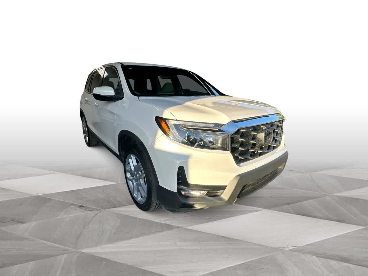 Used 2025 Honda Passport EX-L image 2