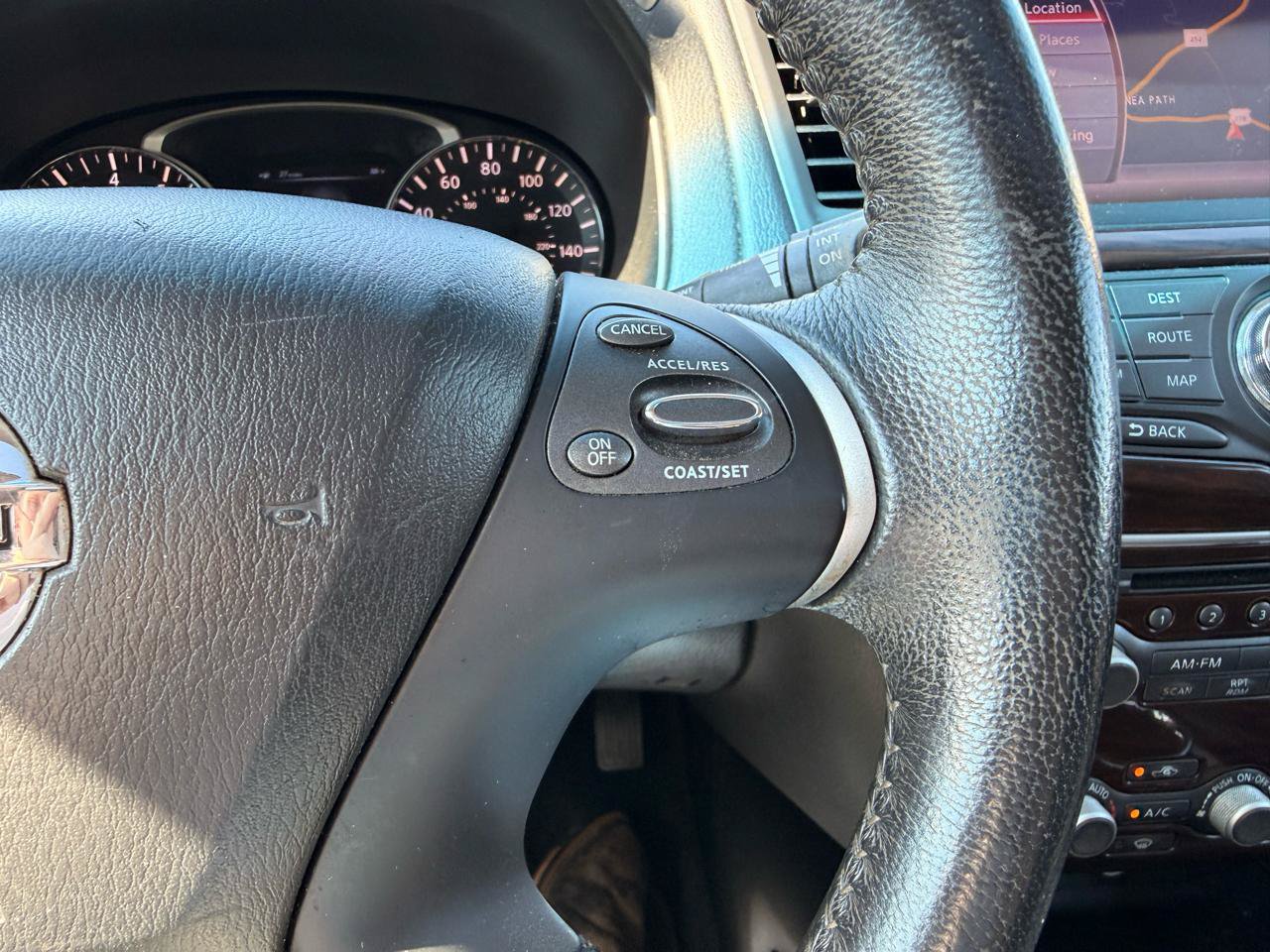 Used 2013 Nissan Pathfinder Platinum w/ Platinum Premium Pkg FWD image 27