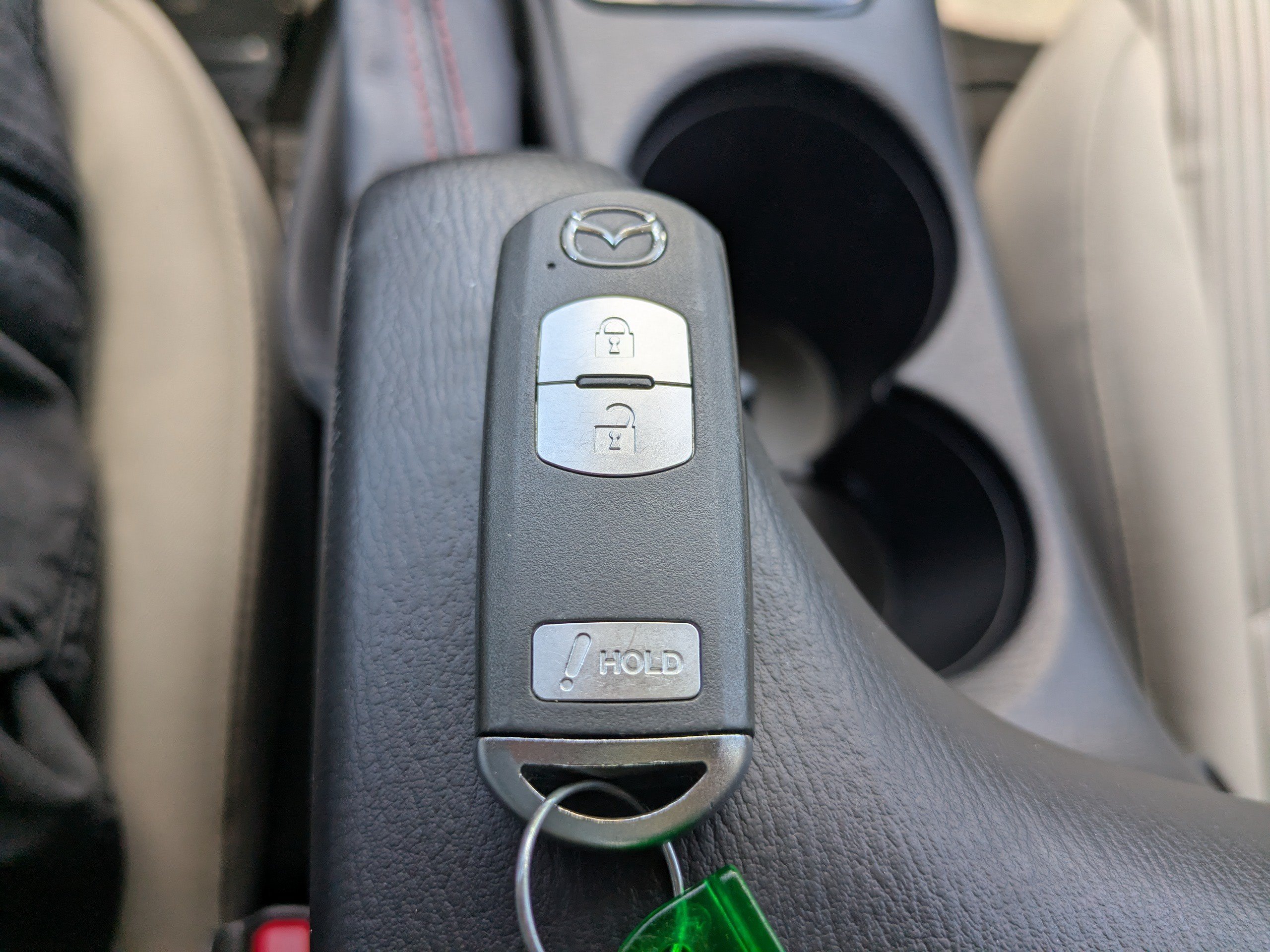 Used 2015 MAZDA MAZDA3 i Touring w/ Technology Package FWD image 27
