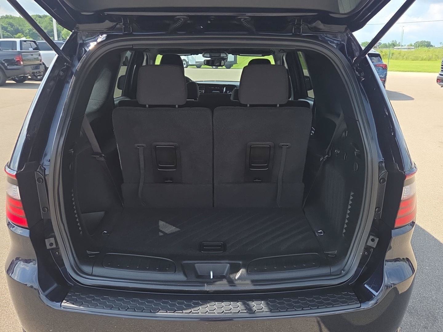 Used 2024 Dodge Durango SXT w/ SXT Blacktop Group AWD/4WD image 5