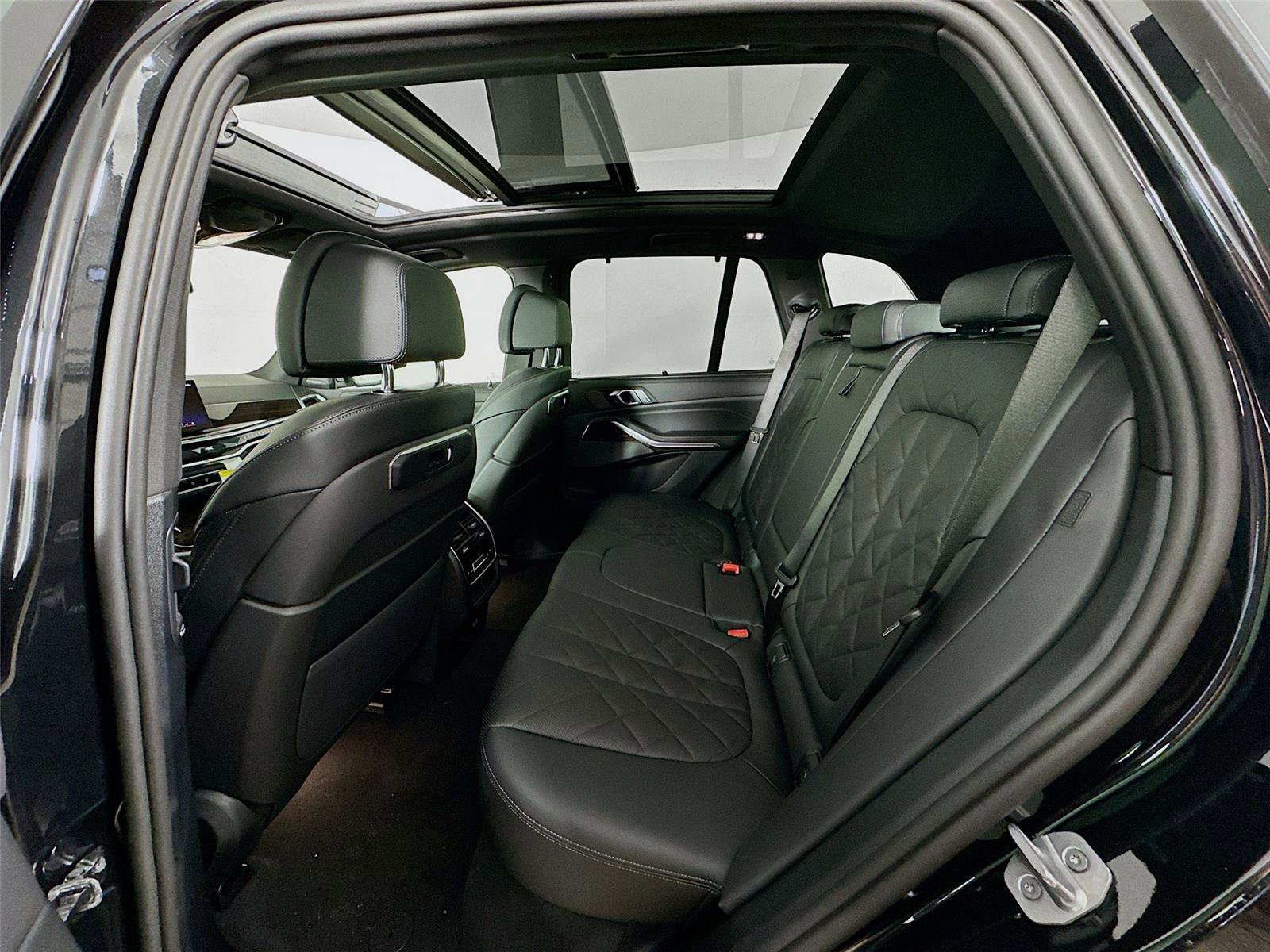 New 2026 BMW X5 xDrive40i w/ Climate Comfort Package image 26