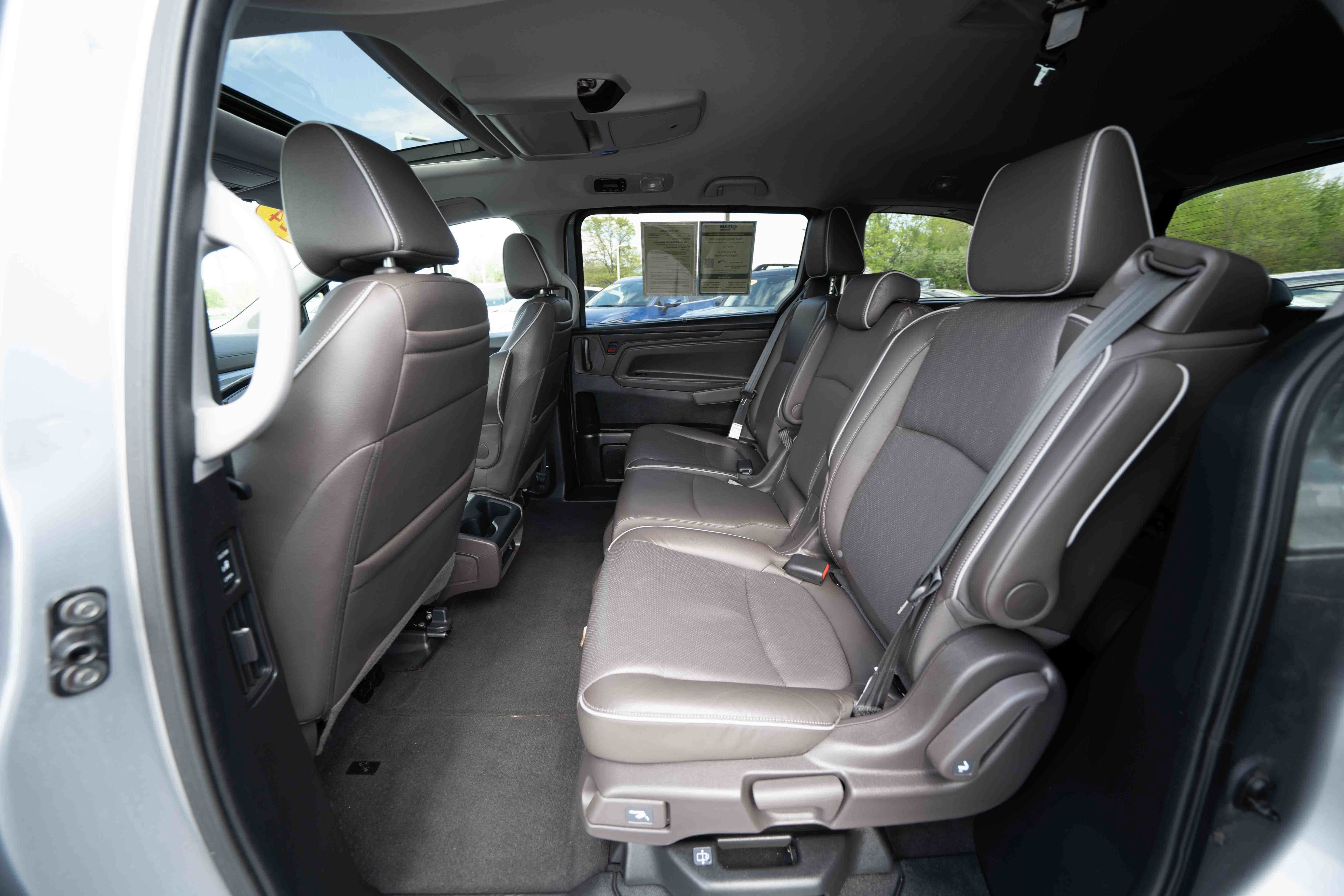 Used 2024 Honda Odyssey Elite image 24