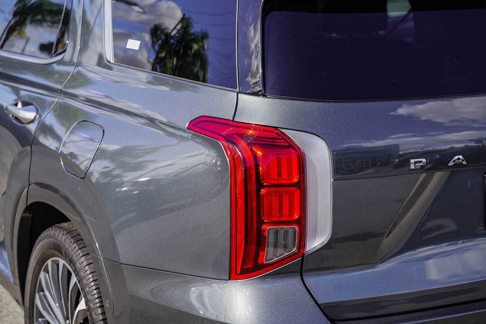 Used 2023 Hyundai Palisade Calligraphy image 7