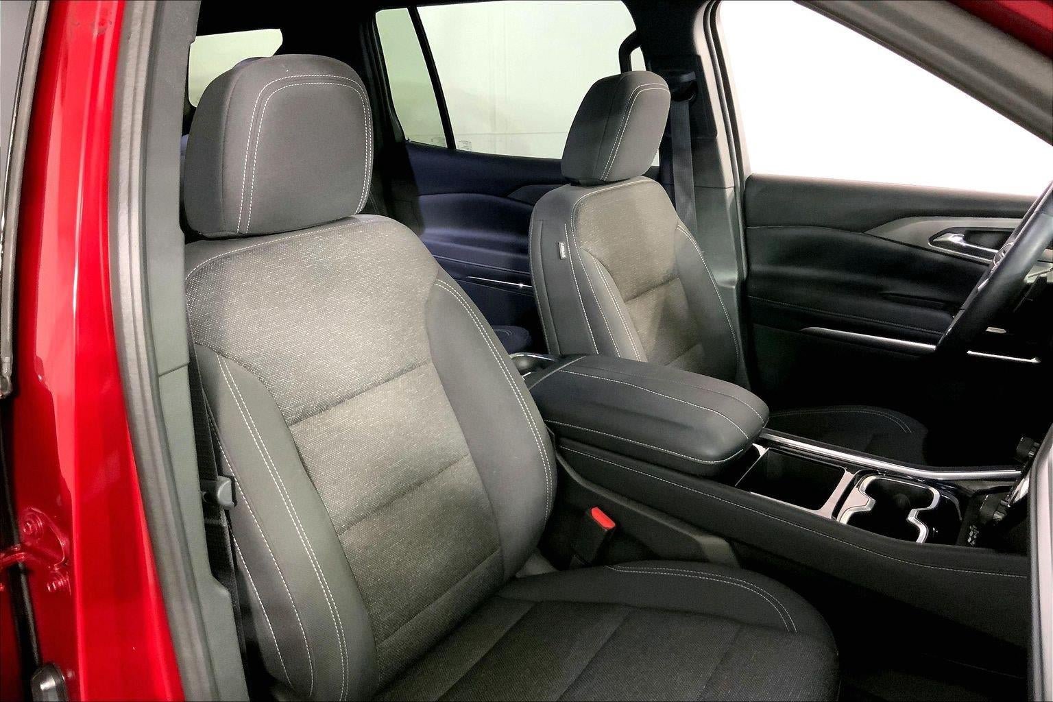 Used 2026 Chevrolet Traverse LT w/ Driver Confidence Package FWD image 7