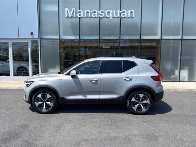 Certified 2025 Volvo XC40 B5 Plus AWD/4WD video 2