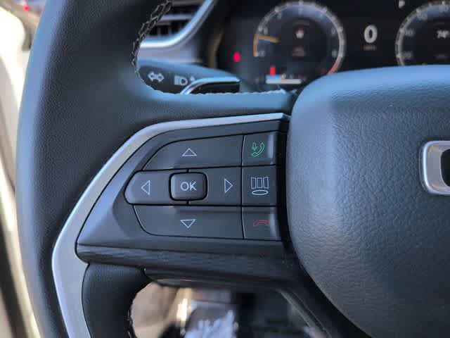 Certified 2023 Jeep Grand Cherokee Laredo AWD/4WD image 23