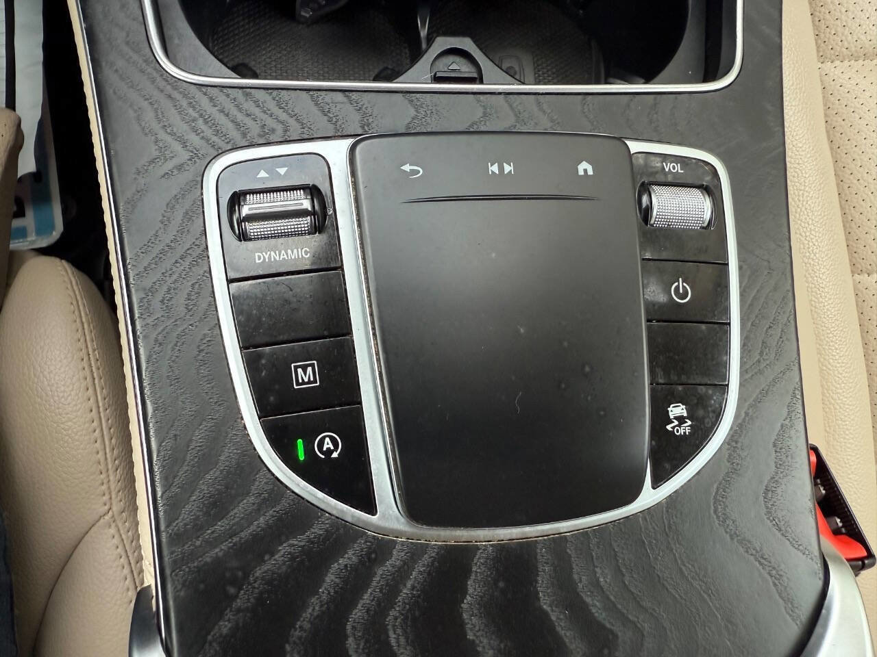 Used 2020 Mercedes-Benz GLC 300 image 26