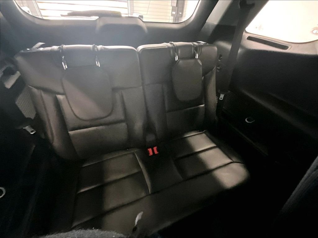Used 2023 Ford Explorer XLT w/ Equipment Group 202A AWD/4WD image 17