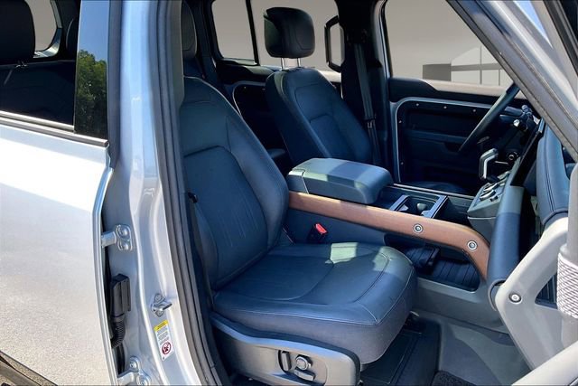 Used 2024 Land Rover Defender 110 X AWD/4WD image 26