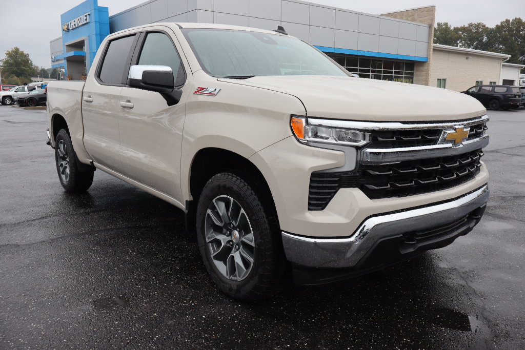New 2026 Chevrolet Silverado 1500 LT w/ Z71 Off-Road Package AWD/4WD image 2